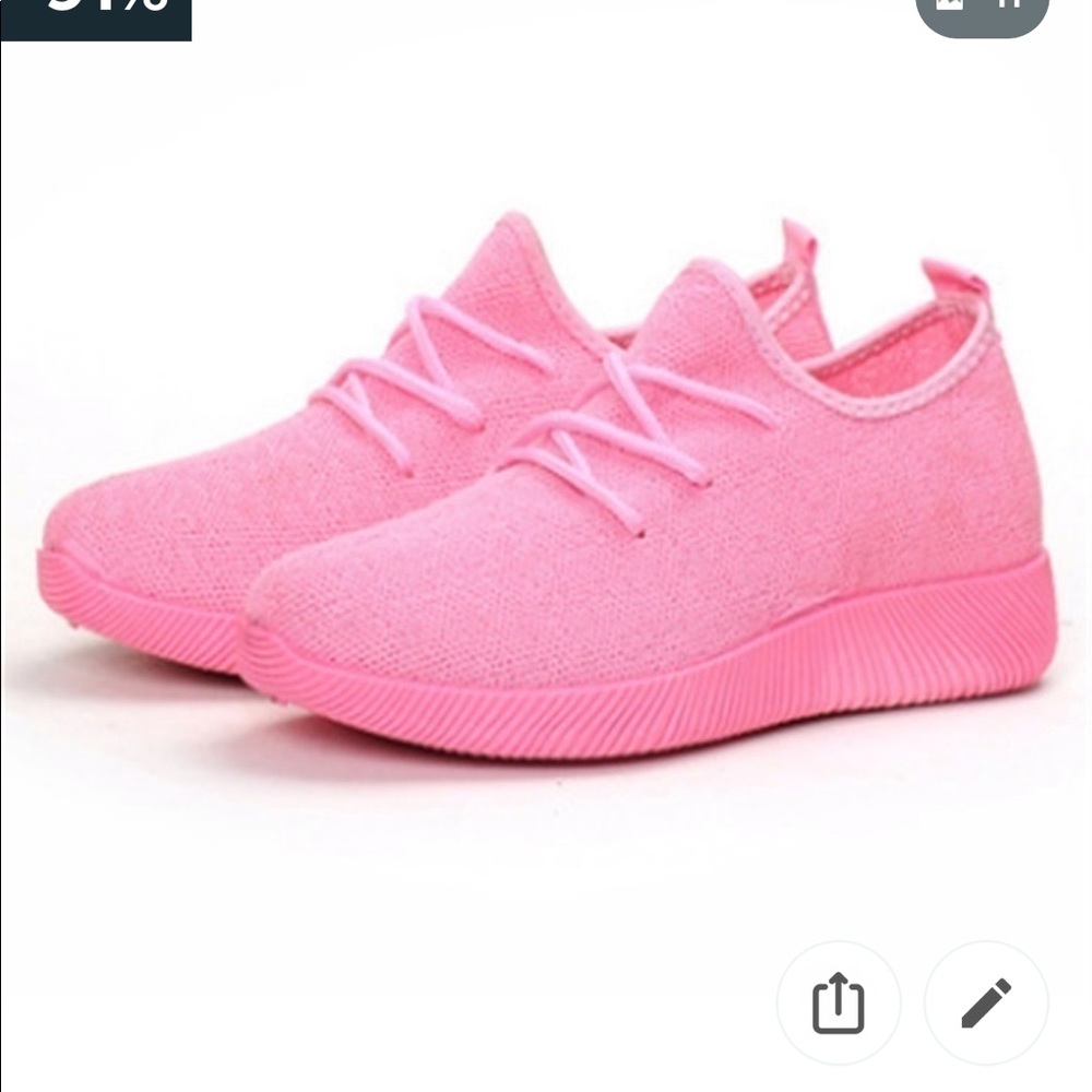 New! Women’s mesh running shoe